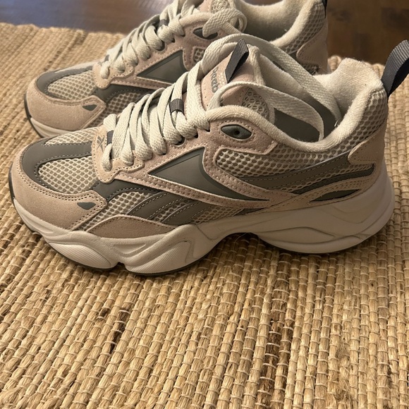 Reebok Royal Charge sneaker - Picture 5 of 9